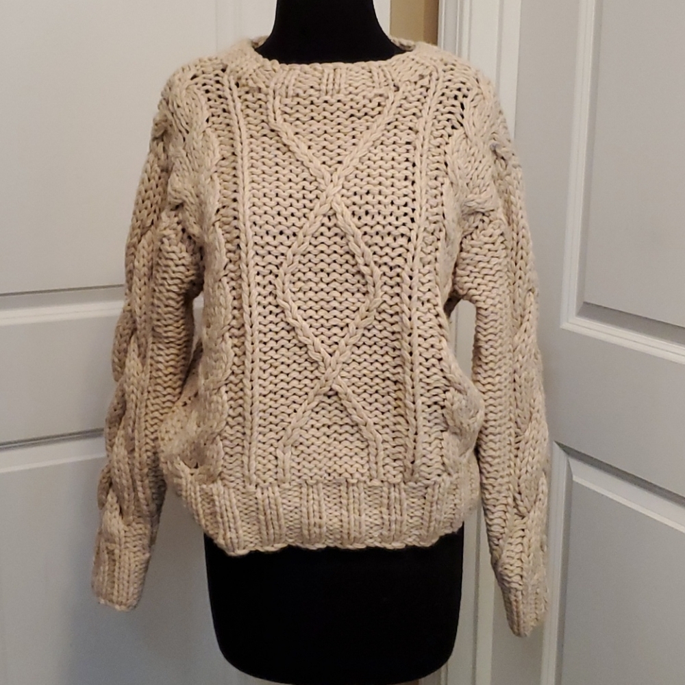 Lulu's  Beige Cable sweater